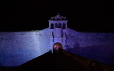 La Ciudadela de Jaca se viste de azul por el #DíaMundialAutismo